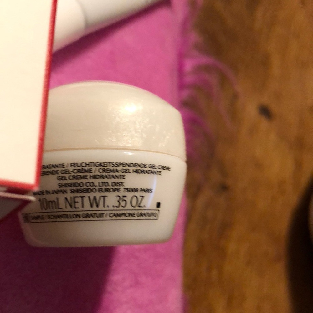 Shiseido Mini Bundle(New) - Picture 5 of 9